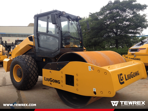  Azerbaijan - 1 Unit LIUGONG CLG6614E Road Roller