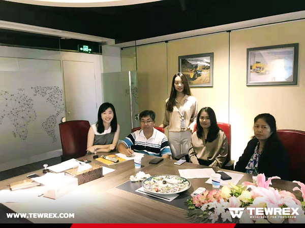 Thailand customer visited TEWREX office.