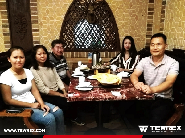 Thailand customer visited TEWREX office.