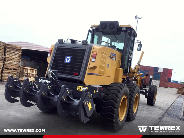 Algeria -1 Unit XCMG Motor Grader GR180